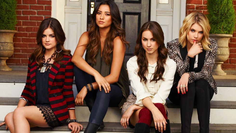If The 'Pretty Little Liars' Were Your Sorority Sisters