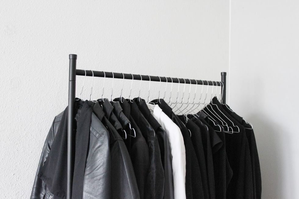 How To Dress Like A Minimalist 101