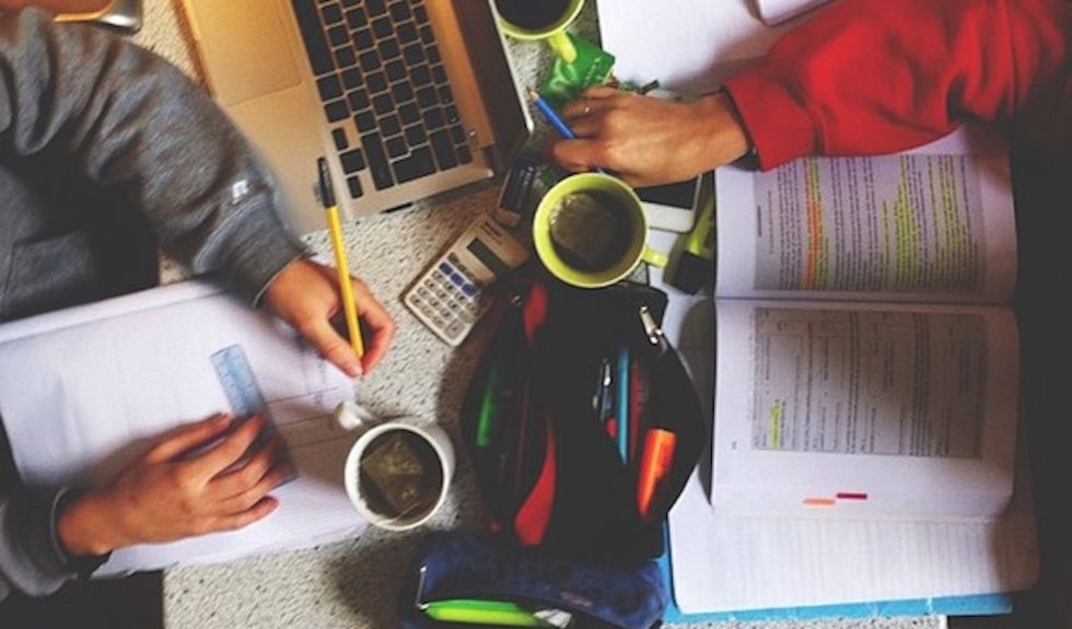 18 Steps Your Thought Process Takes During Finals Time