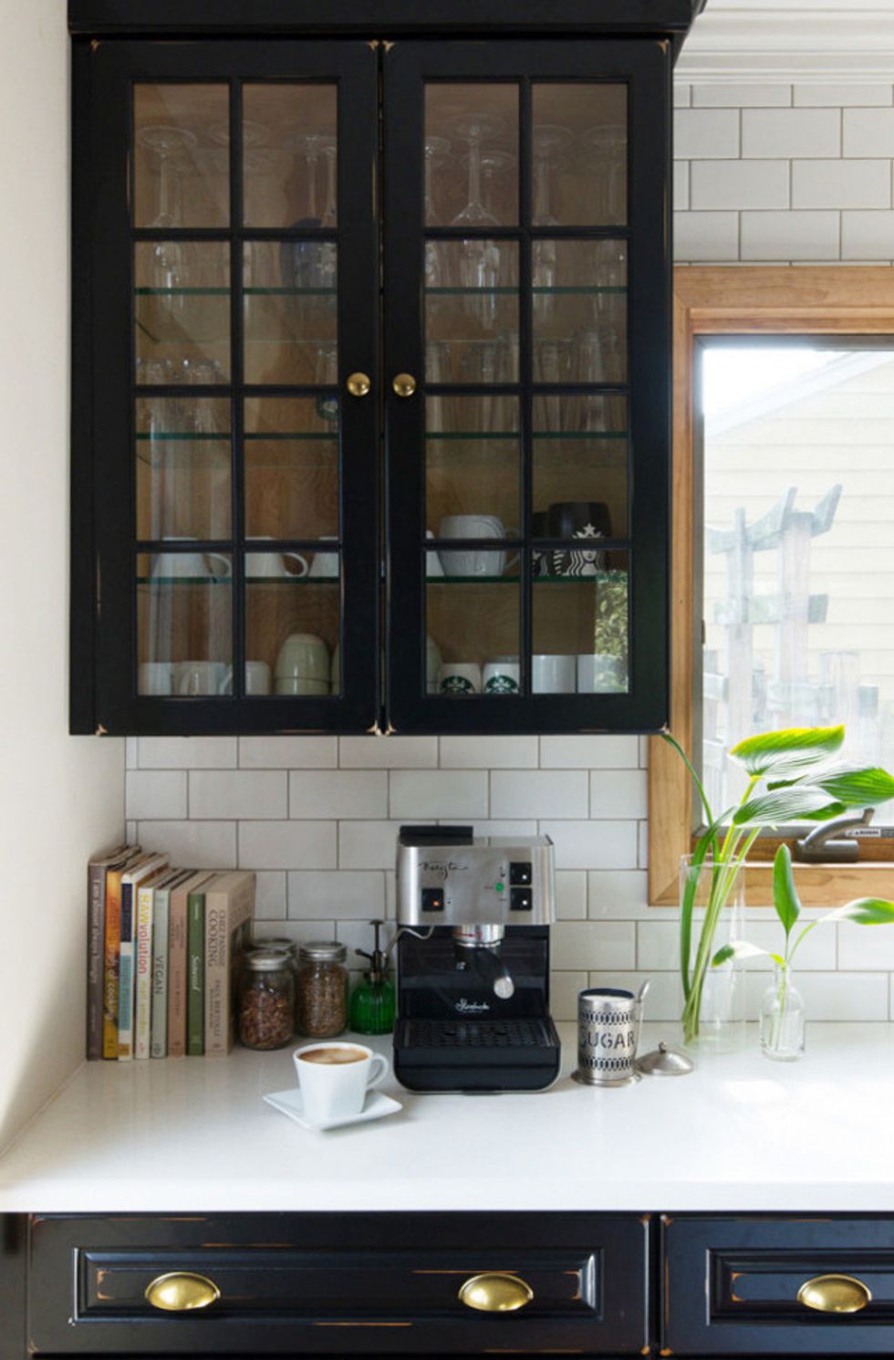 12 Ways to Decorate Your Rented Apartment Like You Own It