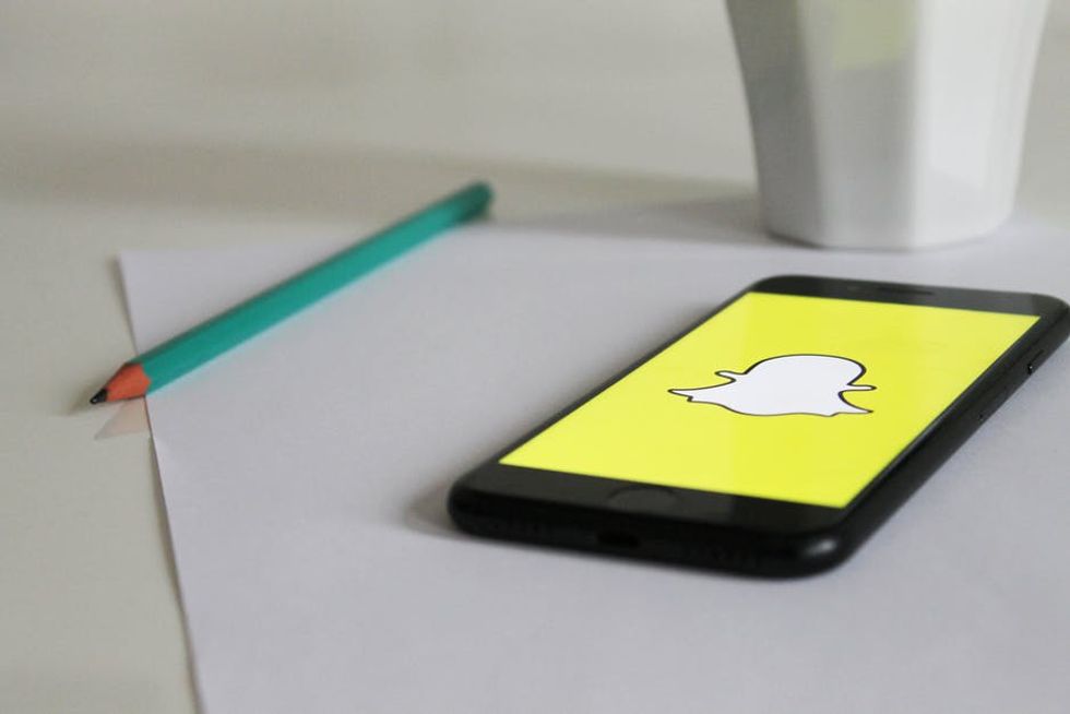 10 Signs You Are Addicted To Snapchat