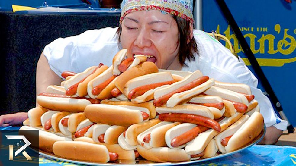 11 Annoying Things About Eating