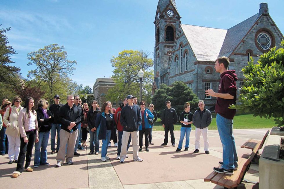 10 Things College Kids Want To Tell Tour Groups