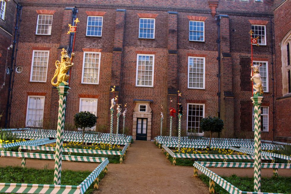 8 Must See Places In England