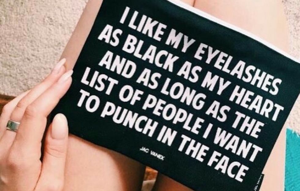 52 Thoughts Girls Have While Doing Their Makeup