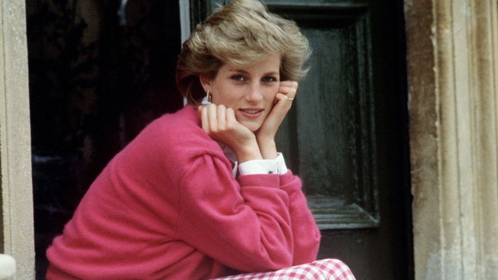 10 Princess Diana GIF's That Explains Senior Year Of College
