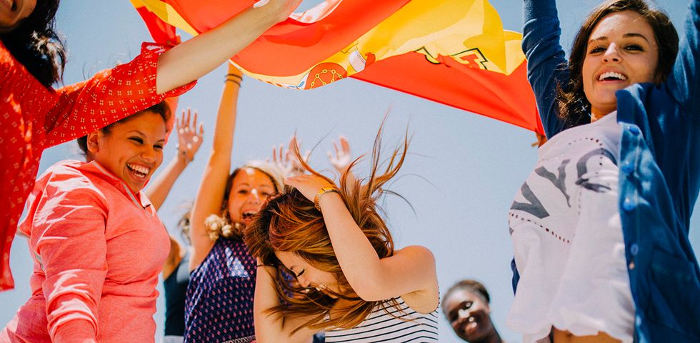 8 Reasons Why Living With A Host Family Abroad Is The Right Choice