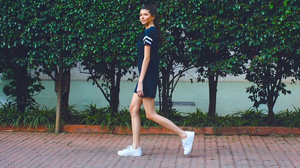 19 Towering Troubles Every Tall Girl Has Faced