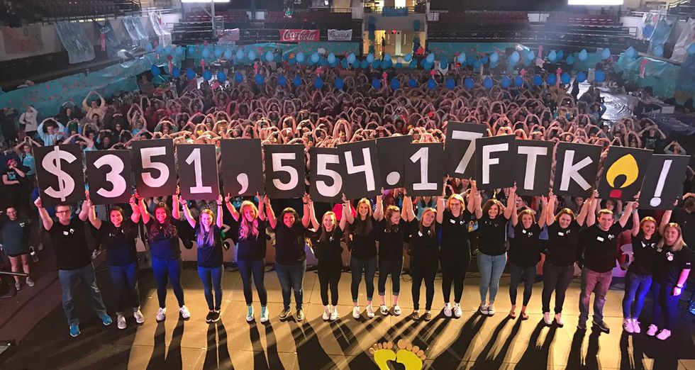 The 12 Stages Of A 24 Hour Dance Marathon