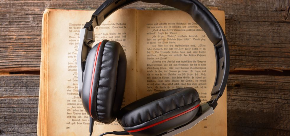 6 Reasons Why I Listen to Audiobooks
