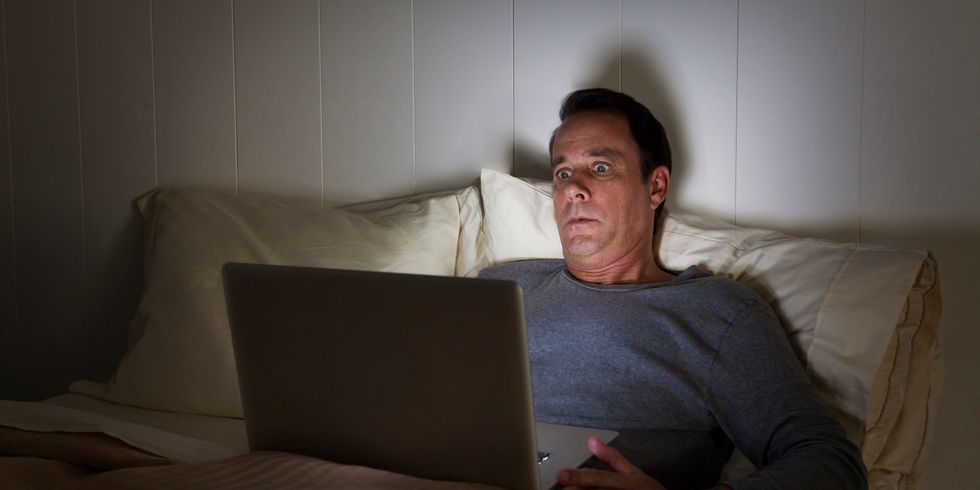11 Phases Of Every Netflix Binge