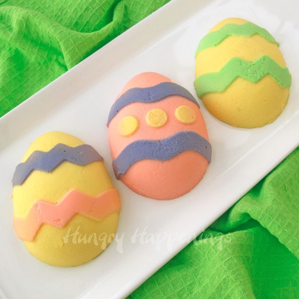 Seven Step: Easy Easter Egg Cake Pop Tutorial