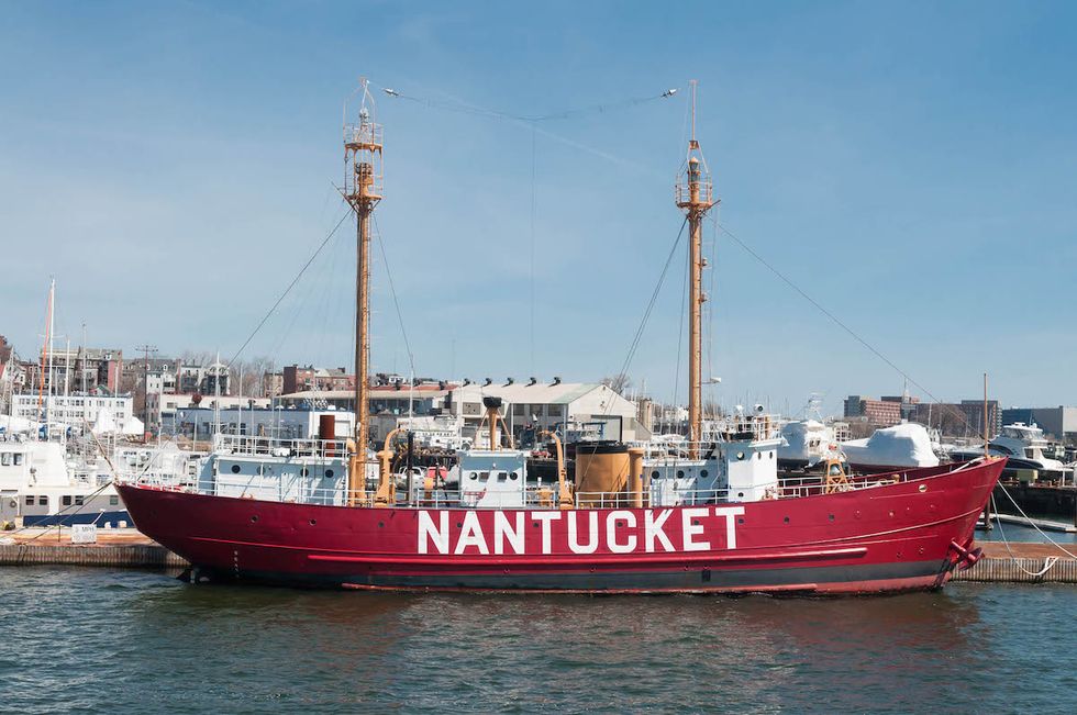 5 Things A Midwesterner Learns From Her 'Coastie' Friends