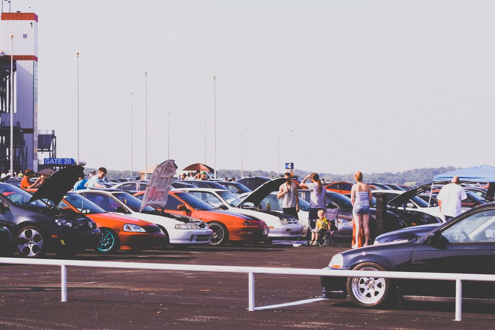 15 Things That Happen to a Girl When Her Boyfriend is a Car Lover
