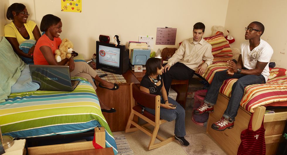 4 Struggles While Living On Campus