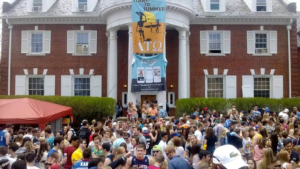 44 Signs You Know You Are A Frat Rat