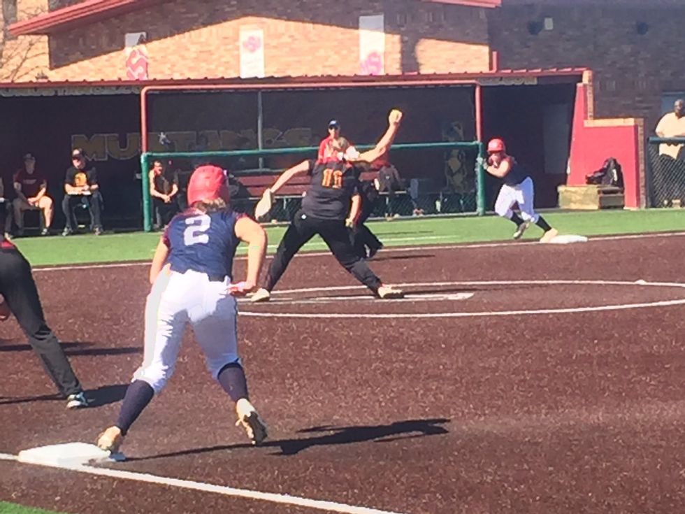 NCAA Softball: Peyton Helton Shut Out Jets in Mustangs' Round Robin Victory