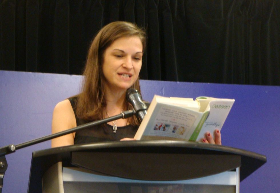 Why Teen Girls Should Read Sarah Dessen