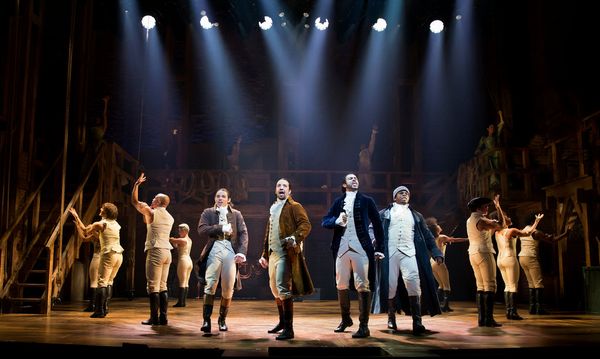5 Reasons Why Everyone Loves "Hamilton"