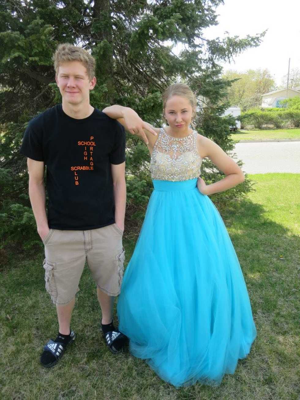 10 Ways You Know You're The Youngest Sibling