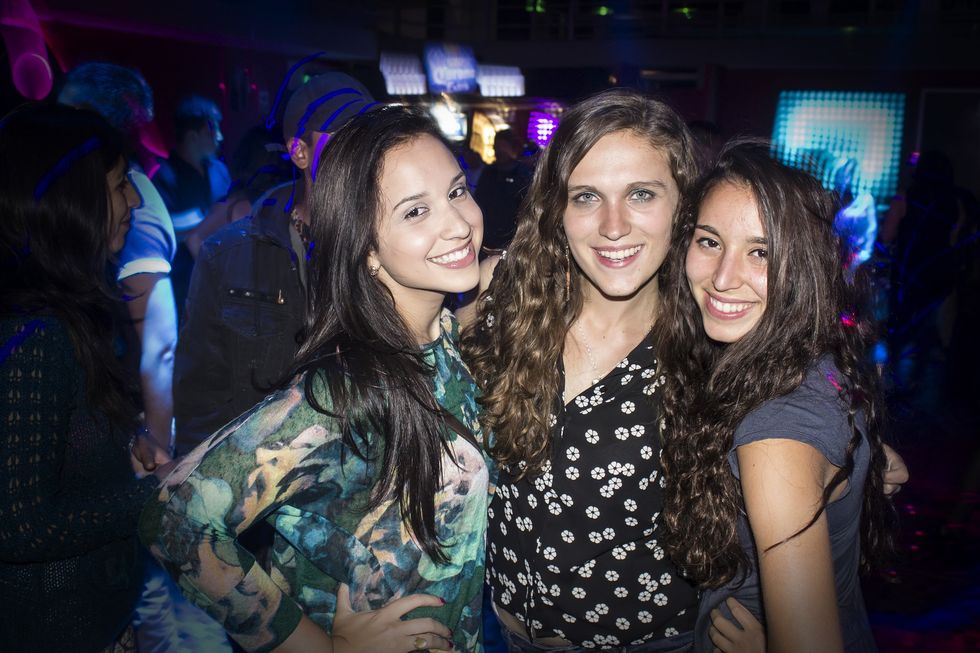 15 Girls You Always See At College Bars