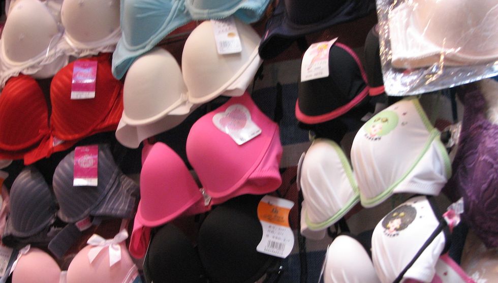 Most men probably don't even know why their preferred bra cups size is, and  that's okay! - GirlsAskGuys