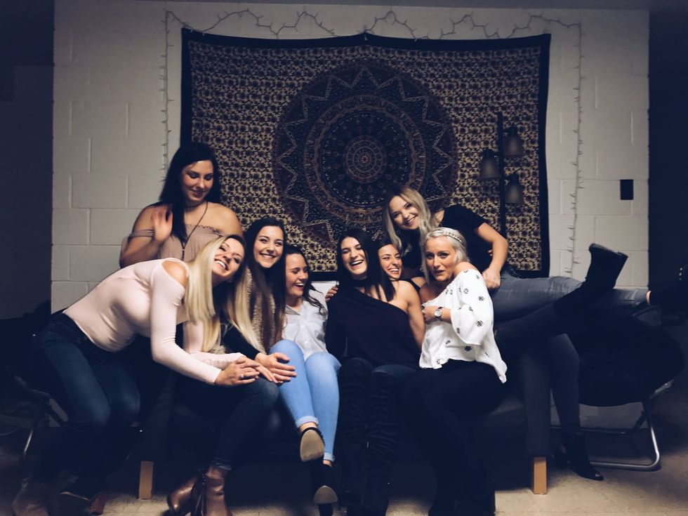 20 Empowering Lyrics Every College Girl Needs To Hear