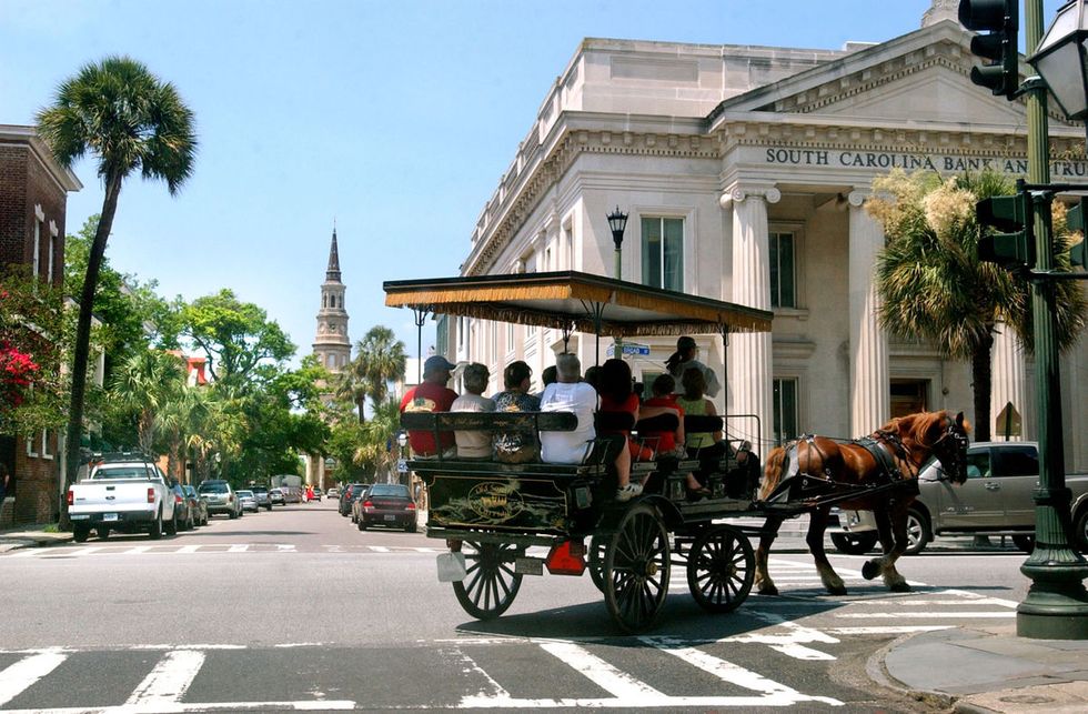 5 Types Of Tourists You're Bound To See In Charleston