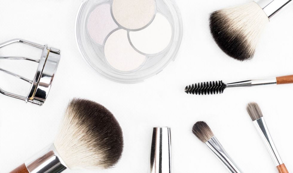 How To Create Your Perfect 5 Minute Makeup Routine