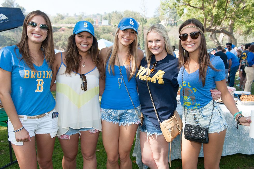 10 Tips For Surviving College Tailgate Season
