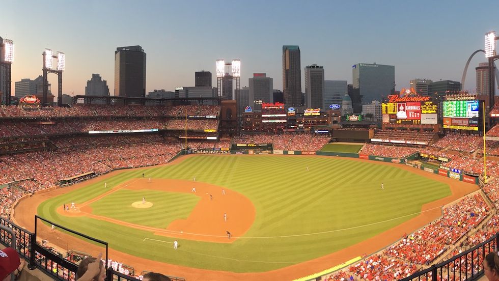 9 St. Louis Date Ideas For That Special Someone... Or Even That Tinder Date