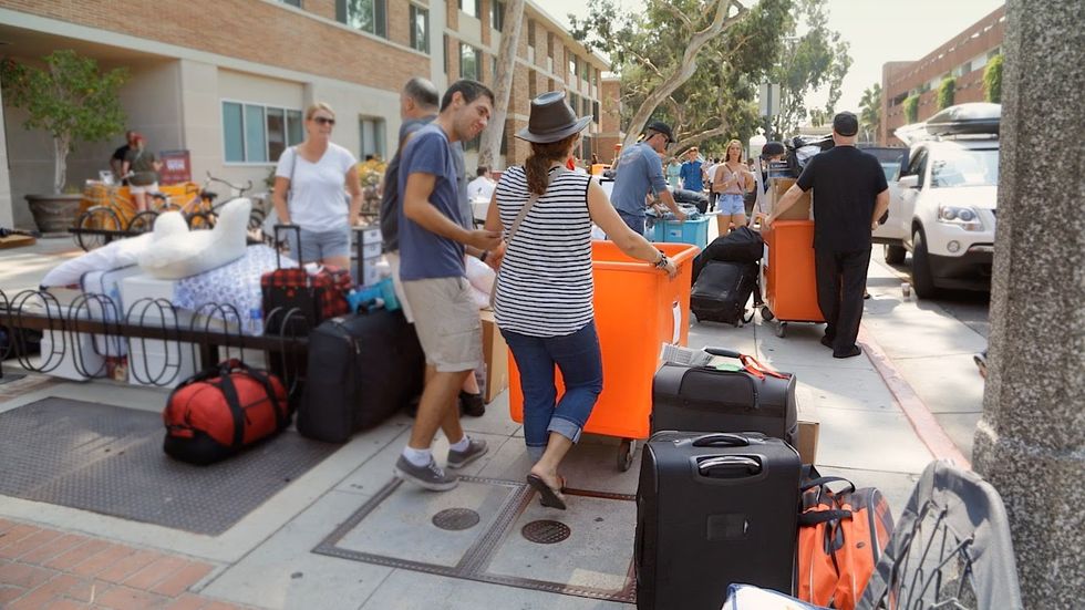 7 Ways To Successfully Tackle Move-In Day