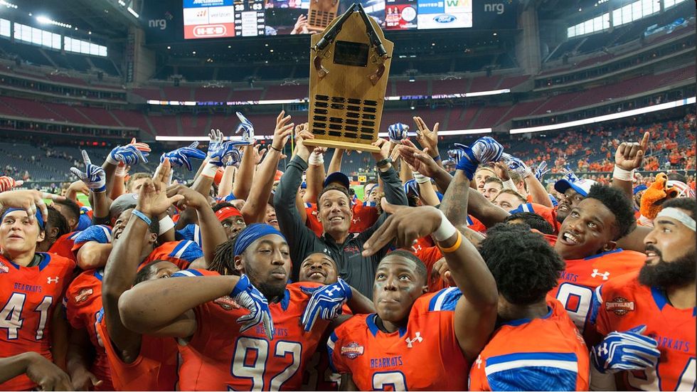 11 #SFAHateWeek Tweets That'll Make Any BearKat's Day
