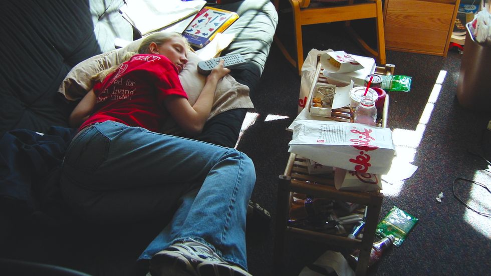 13 Things That Are Only Weird In College If You DON'T Do Them
