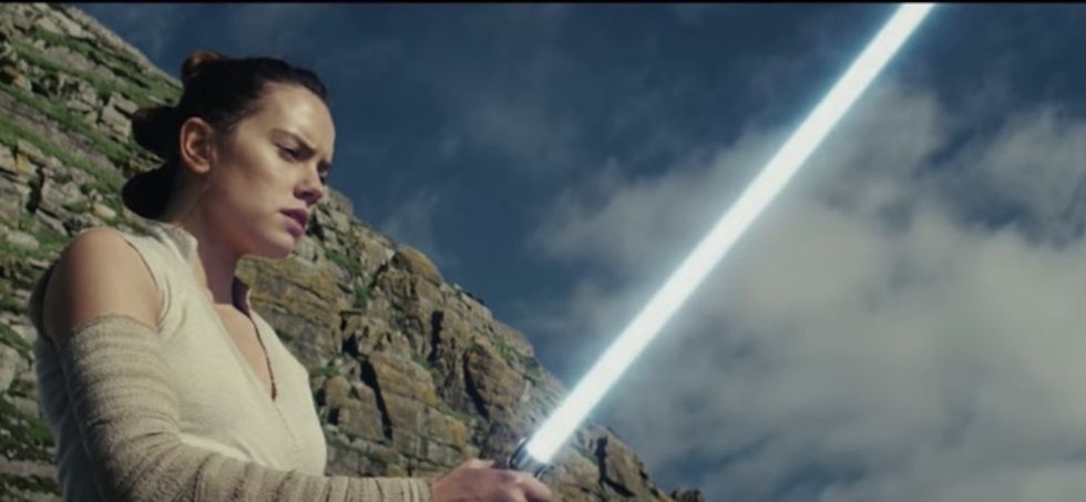 8 Major Moments From The New Star Wars: The Last Jedi Trailer