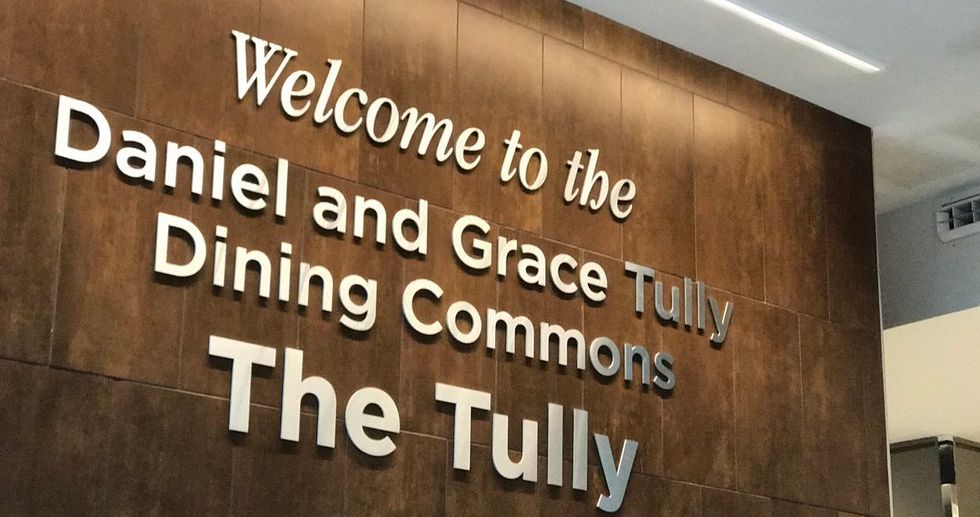 16 Reasons Fairfield University's Tully Dining Commons Confuse Me