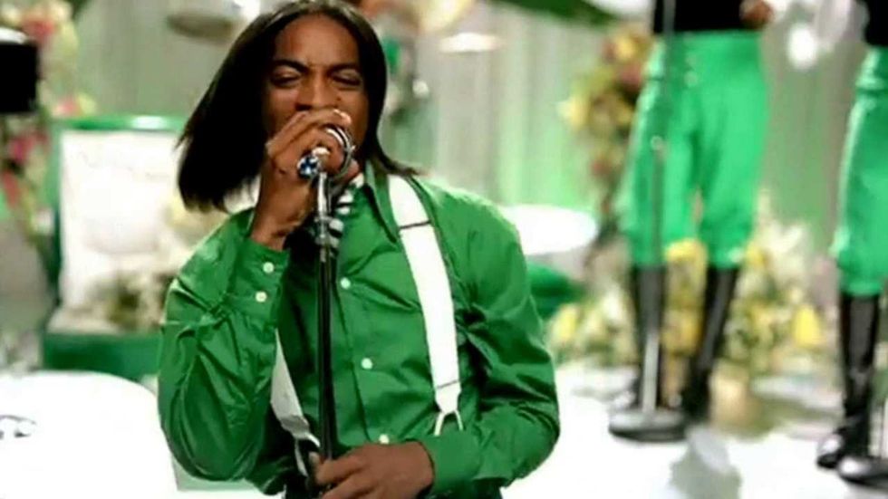 25 Iconic Songs From The 2000s That Need To Be Preserved In A Museum