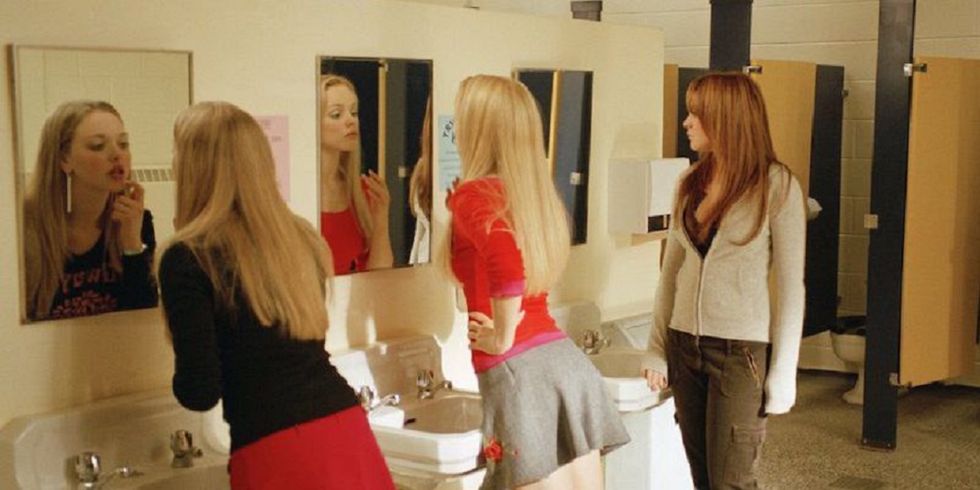 12 Ridiculous Reasons Girls Don't Go To The Bathroom Alone