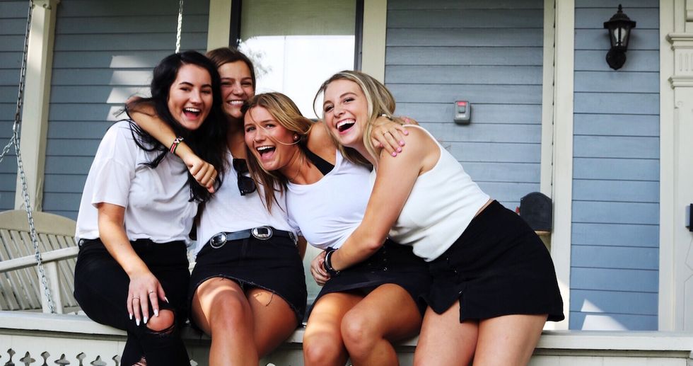 50 One-Liners College Girls Swap With Their Roomies As Much As They Swap Clothes