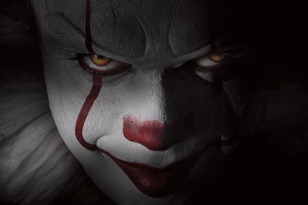 13 Ways Pennywise Could Lure Any Basic AF Millennial Into The Sewer