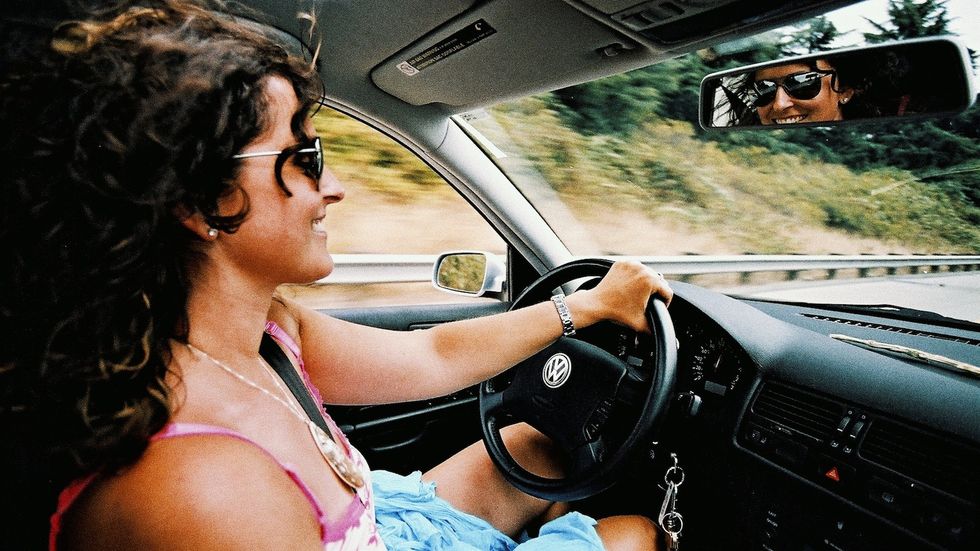 45 Thoughts You Have During a Long Distance Drive