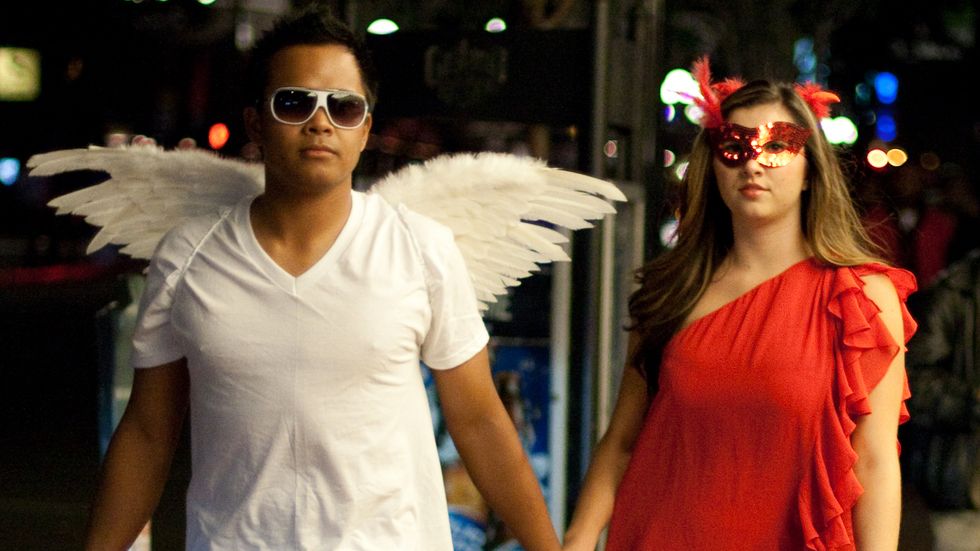 7 Cheap But Chic Halloween Costumes For The Broke College Kid