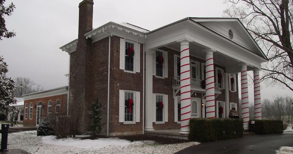 5 Not-So-Merry Things College Students Face Before EVERY Holiday Season