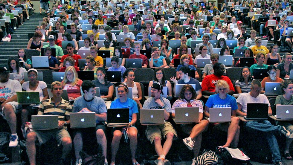 23 Things Student Are ACTUALLY Doing On Their Laptops In Class