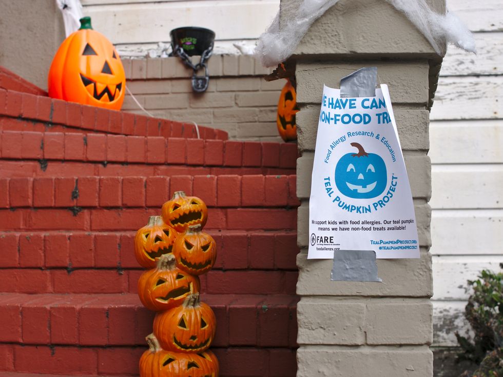 Have Allergies? Look For Teal Pumpkins When Trick-or-Treating