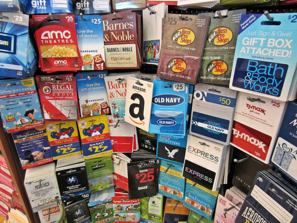 5 Gift Cards Every College Student Has On Their Christmas List