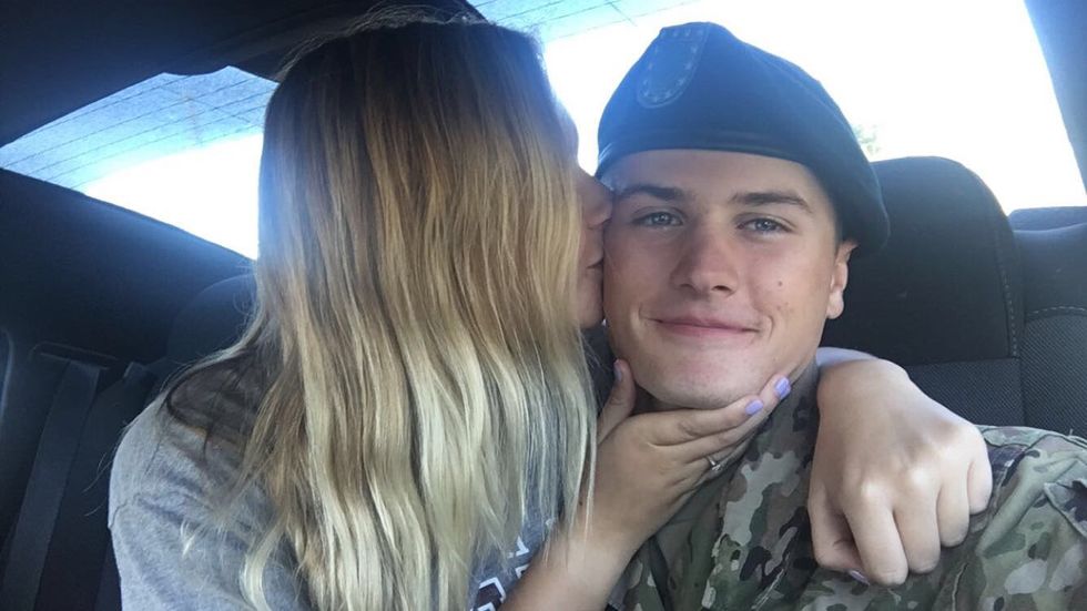3 Mottos To Live By If You're Dating A Man In Uniform