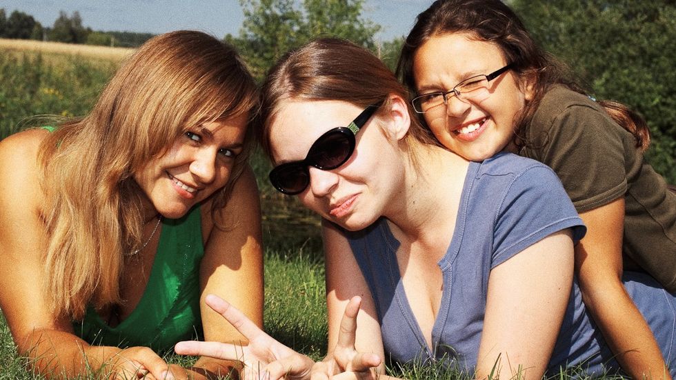 27 Things To Do With Your Friends When You're Bored