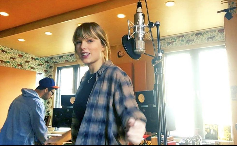 22 Taylor Swift Lyrics That Make Perfect Instagram Captions