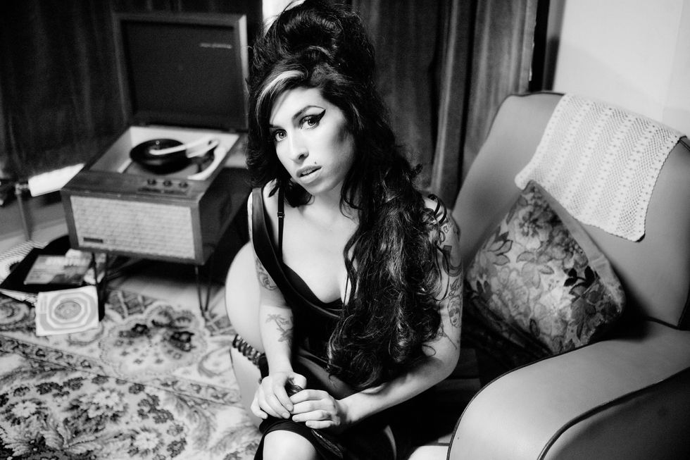 5 Reasons Amy Winehouse Is A Legend